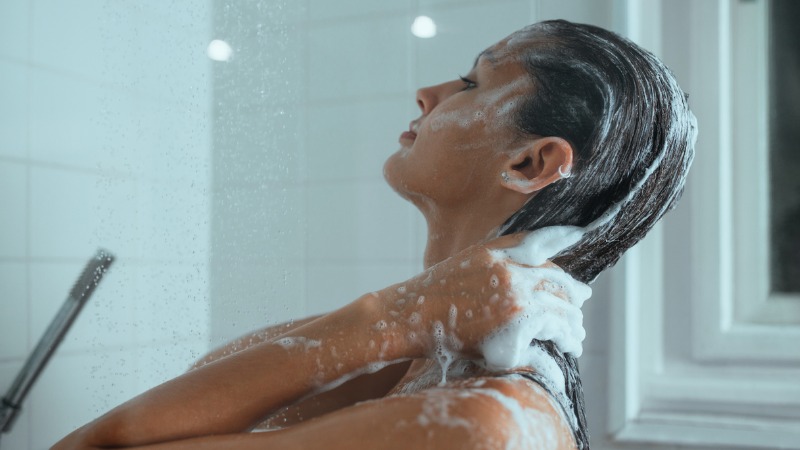 Prendre une douche pour une bonne hygiène